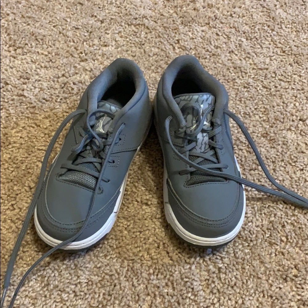 Jordan’s flight gray kids shoes